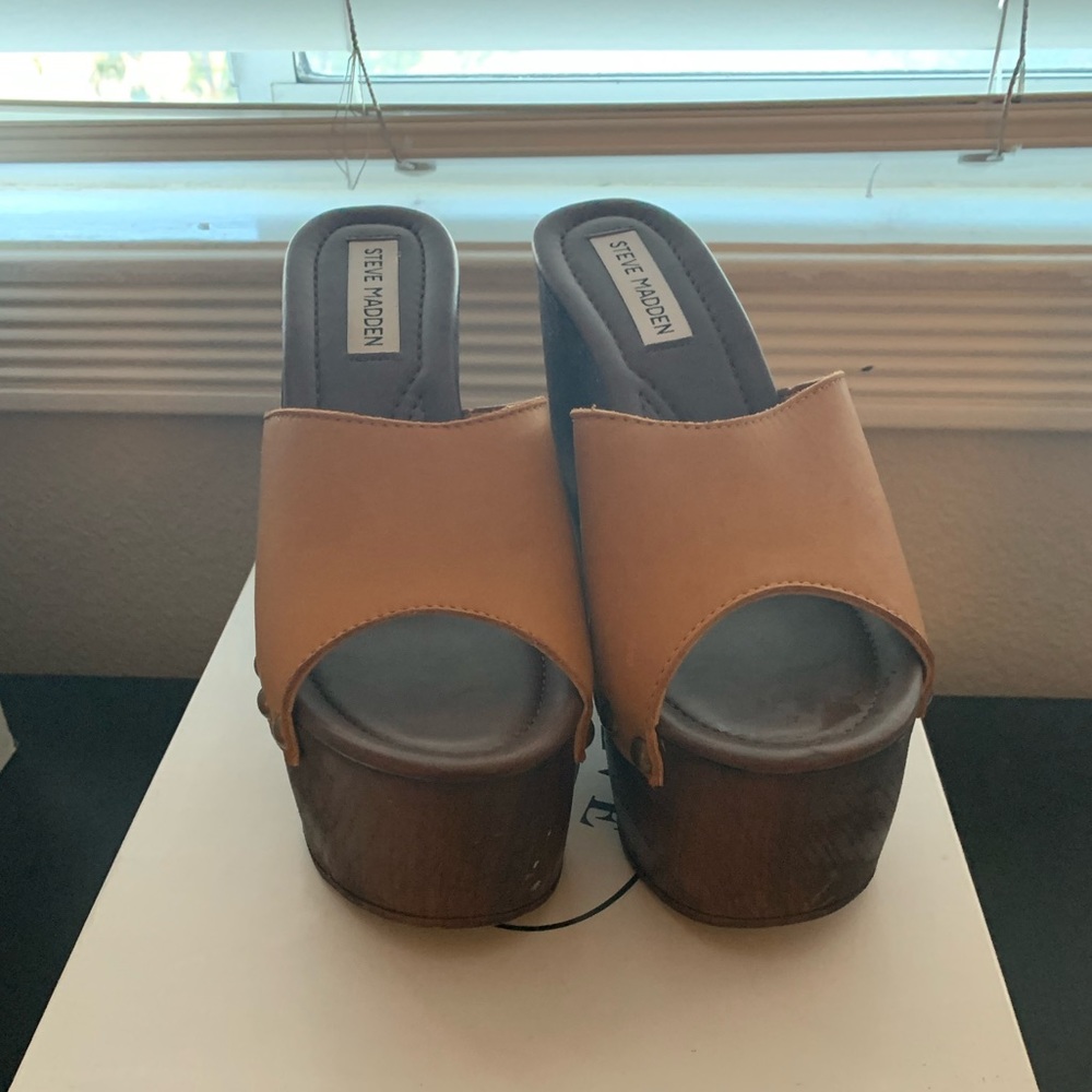 Steve Madden Platform sandal size 8